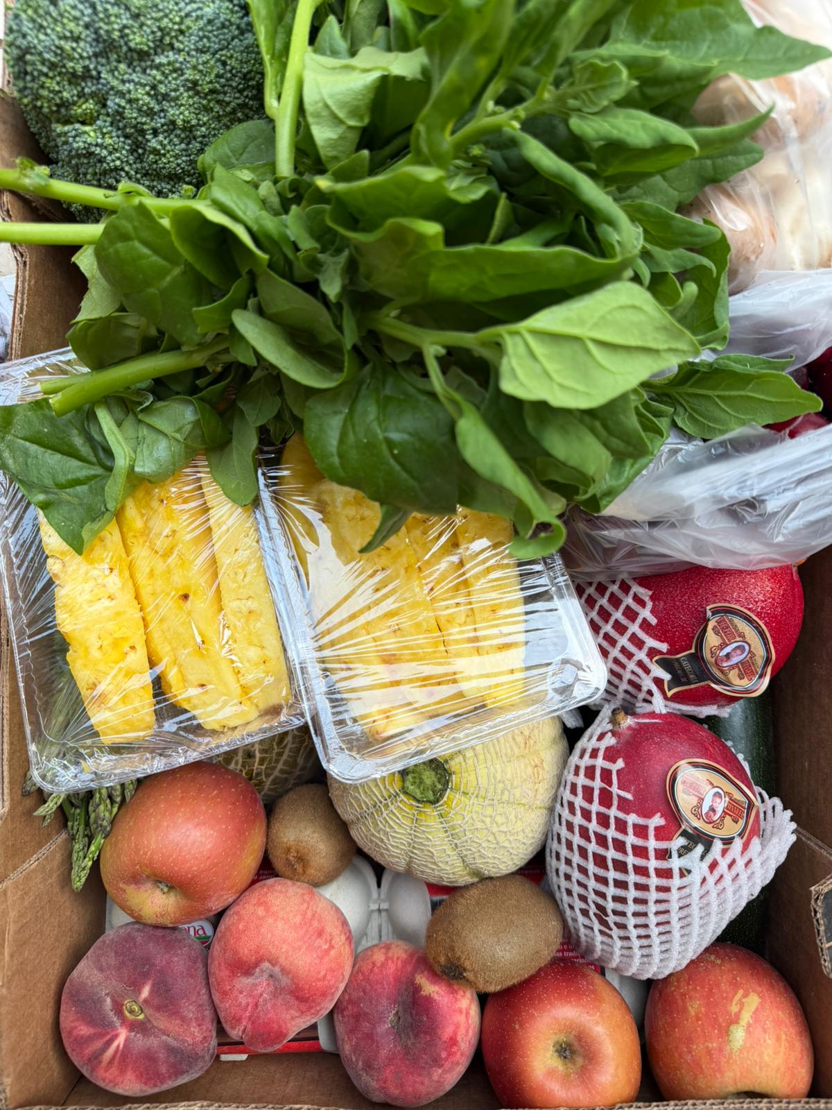Abacaxi laminado fresco — Fruta Laminada da July Frutas & Legumes
